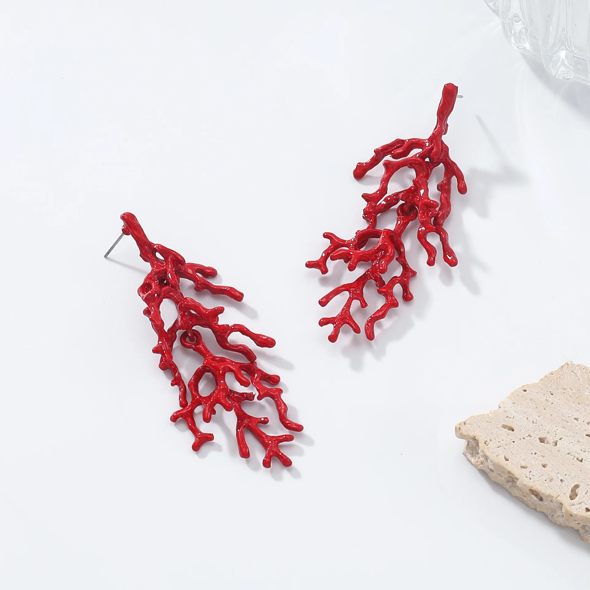 أقراط مرجانية على الطراز الطبيعي للشاطئ ذات علامة تجارية كبيرة مبالغ فيها أوروبية وأمريكية للنساء، أقراط بسيطة مطلية بالرش #3