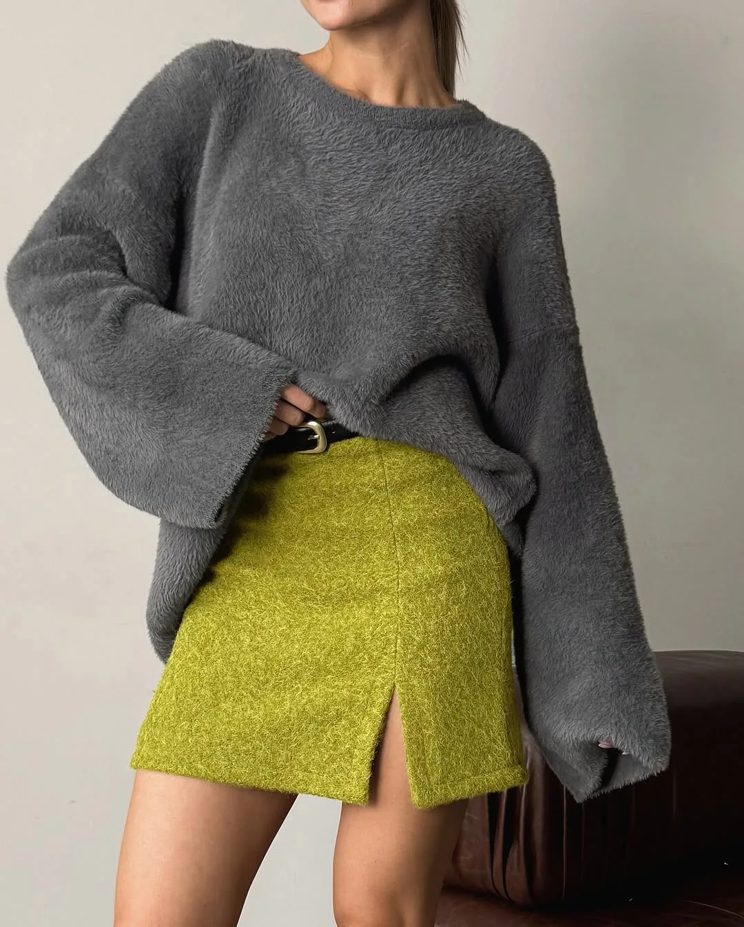 Siren Chic Fuzzy Textured Mini Skirt High Waist Side Slit Belt‑Loop Empire Bodycon Skirts 2026 Autumn Winter All-match Outfit