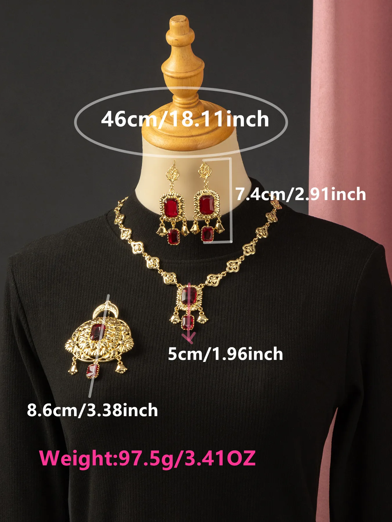 Przepiękna biżuteria ślubna w połączeniu z wykwintnym rzemiosłem, rzeźbionym w stylu marokańskim naszyjnikiem i kolczykami do sukni ślubnej.