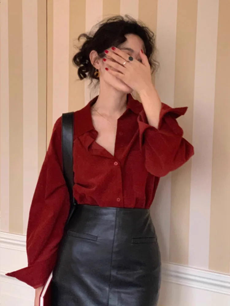 

French retro long sleeved shirt for women's autumn and winter new style retro Hong Kong style sweet top with a sense of luxury