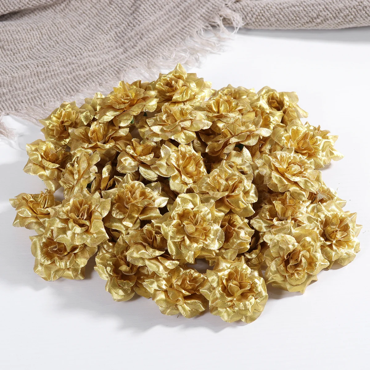 

50Pcs Artificial Silk Rose Flower Heads Realistic Fabric for Wedding Arch Car Decoration Rose Flower for Wedding Event