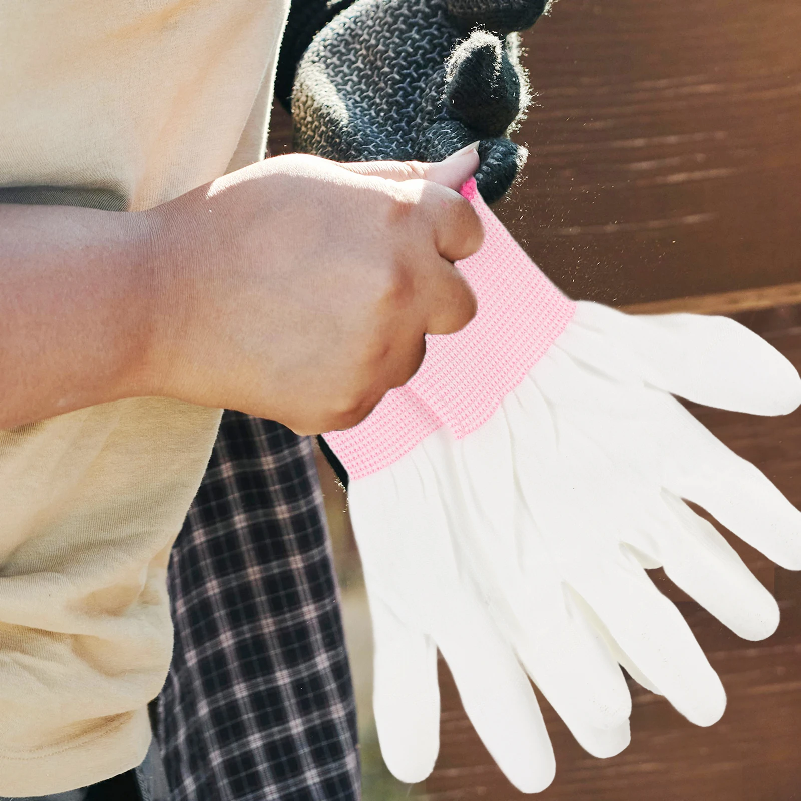 

12 Pairs Pu Coated Palm Nylon Anti-Static Reusable Quilting Sewing Grip Gloves For Electronics Labs Hospitals Pink Work Safety