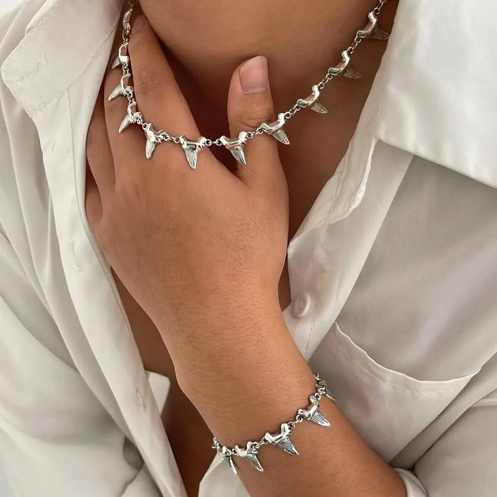 

Ethnic Style Rivet Spike Necklace Silver Hip Hop Shark Teeth Pendant Bracelet Golden Jewelry Accessories Geometric Jewelry Set
