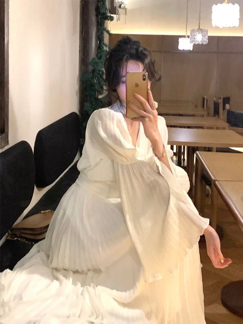 Vestido de fiesta blanco informal con cuello de pico para mujer, vestido de manga larga de estilo francés a la moda, vestido Vintage por debajo de la rodilla elegante 2024