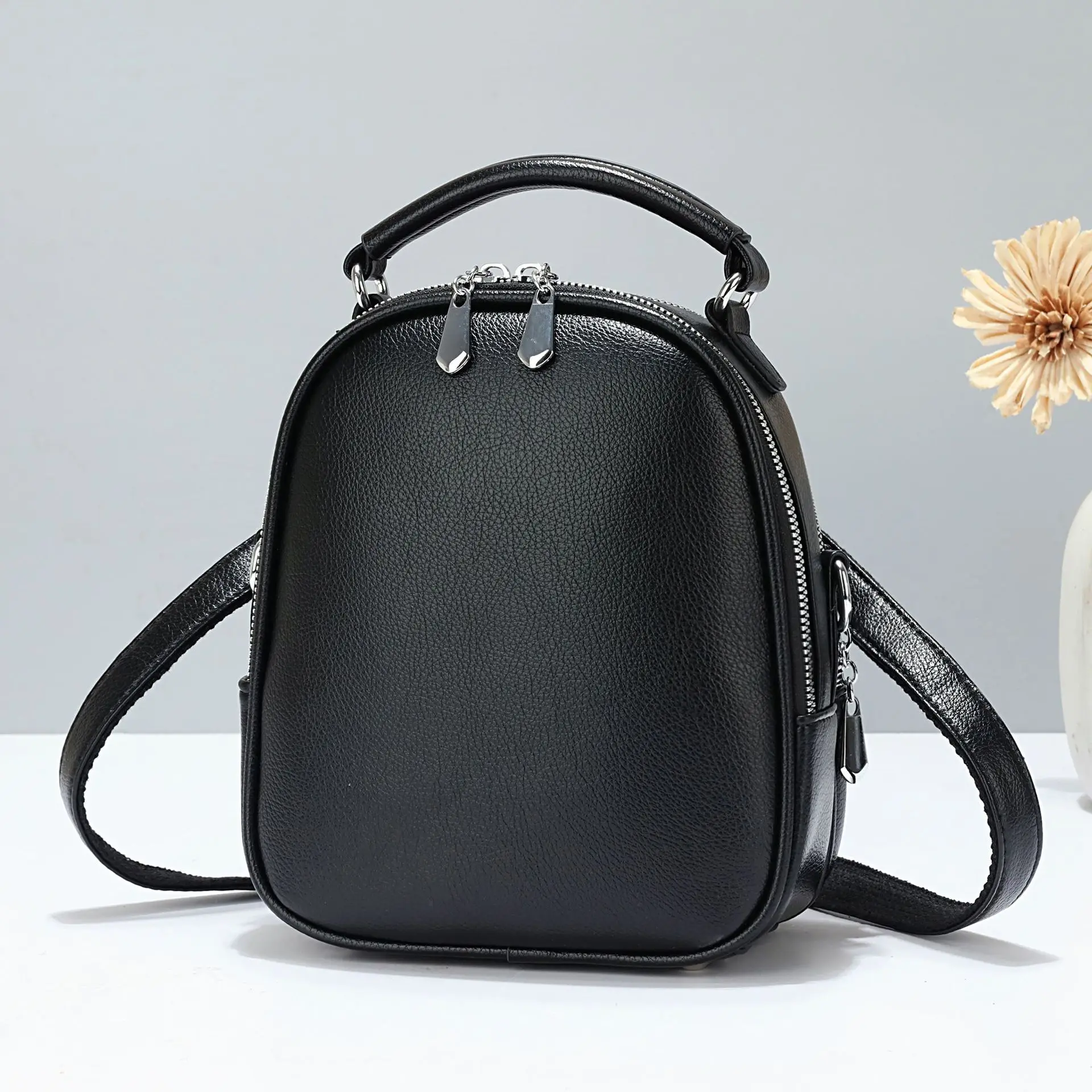 

Women's Soft Leather Dual-Shoulder Travel Backpack Large Capacity Single Shoulder Bag Versatile Elderly Travel Bag