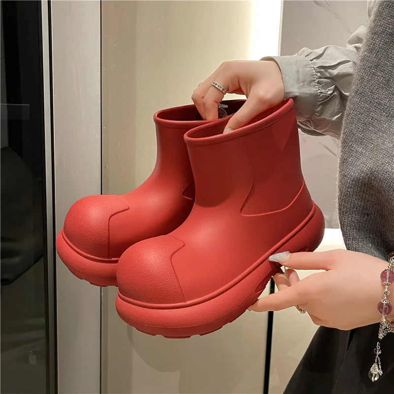 

New Women Shoes Fashion Waterproof Non Slip Rain Shoes for Woman High Quality Platform Rubber Shoe Designer Shoes Zapatos Mujer