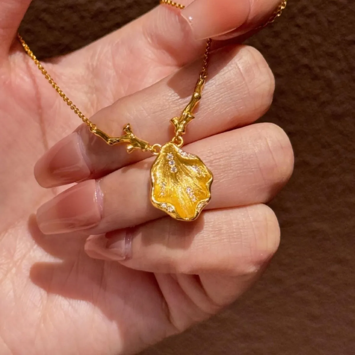 Dainty Christmas Reindeer Antler Brushed Shell Pendant Necklace Cubic Zirconia Accent Golden Chic Jewelry For Women Daily Wear