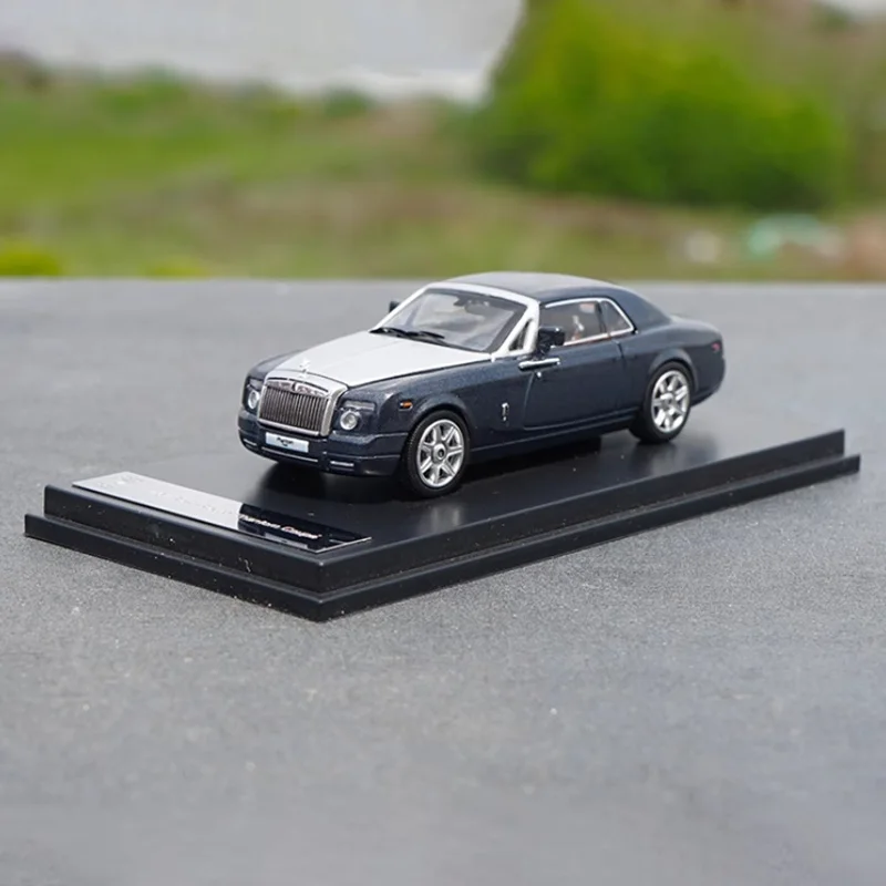 

1:64 Scale Phantom Luxury Sedan Alloy Car Model Diecast Finished Product Simulation Toy Collection Gift Static Model