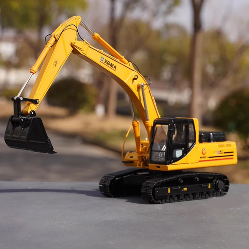 Diecast 1:35 Scale XGMA XG822 Excavator Hook Alloy Engineering Vehicle Mechanical Model Finished Simulation Collection Gift Toys