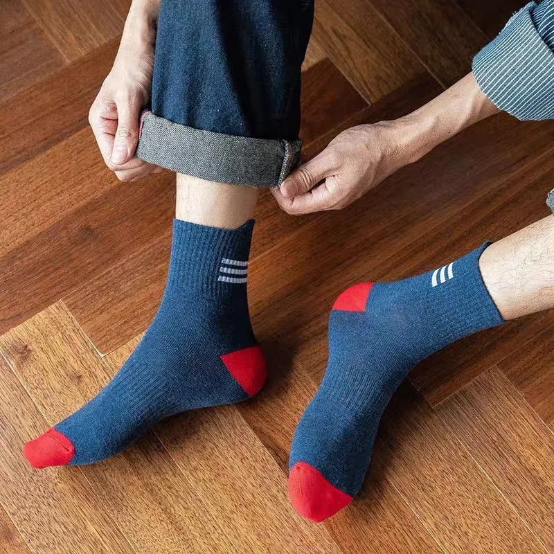 10/20 Paar lange Socken für Herbst und Winter, schweißabsorbierend, japanische Sport-Herrensocken, koreanische Socken, Herren-Mid-Tube, neue Herrensocken