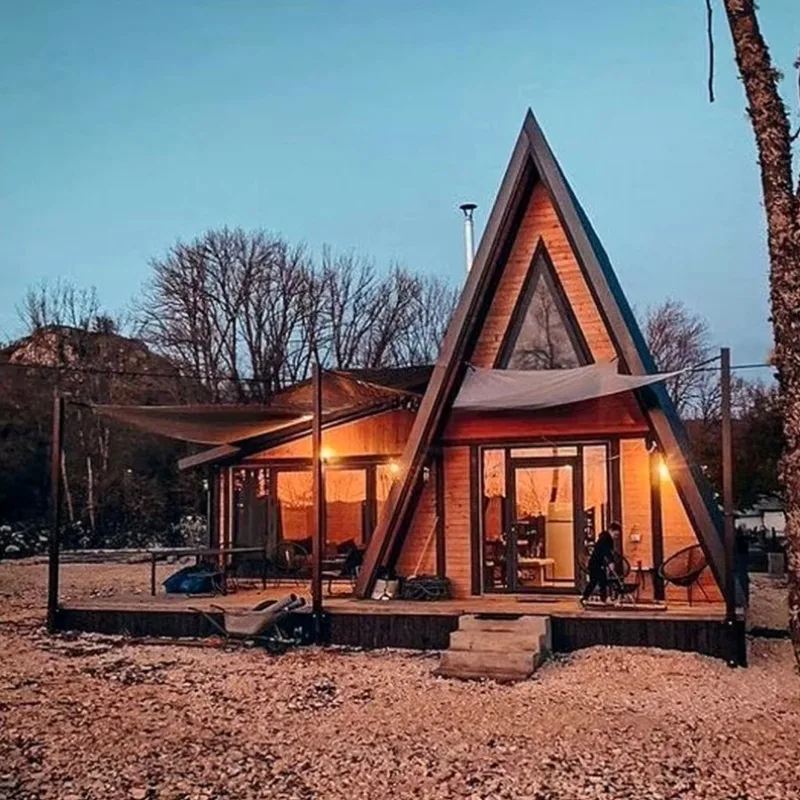 Casa triangular cabine pré-fabricada estrutura de villa modular edifício de aço pequena casa cottage resort acampamento