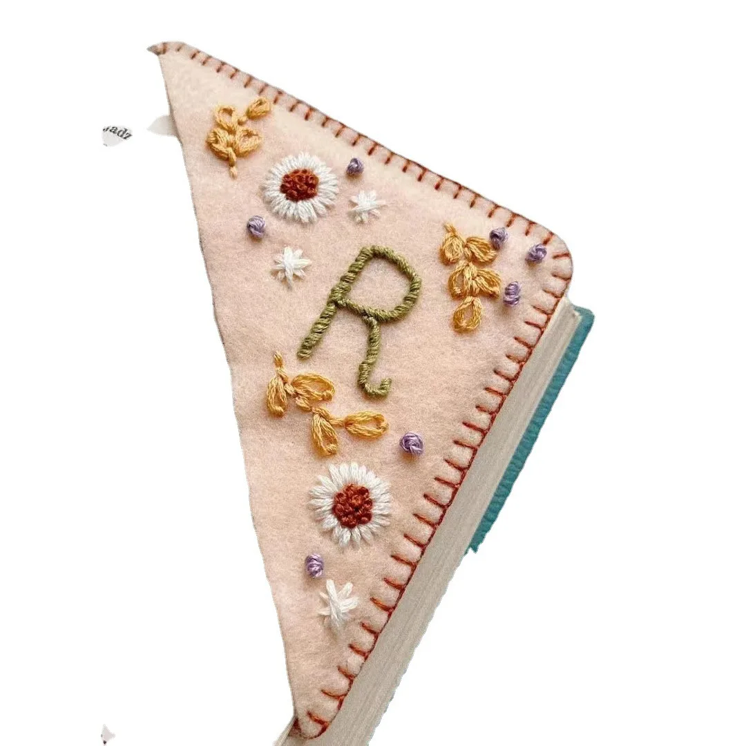 Hand Embroidery Corner Bookmark Felt Triangle Label Bookmark for Student Bookmark Stationery School Student Gift Office Supplies