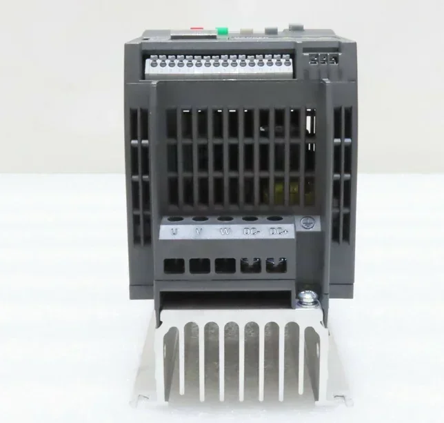 

6SL3210-5BE17-5UV0 0.75kw 380v Best Price Original Analog output Inverter Drive