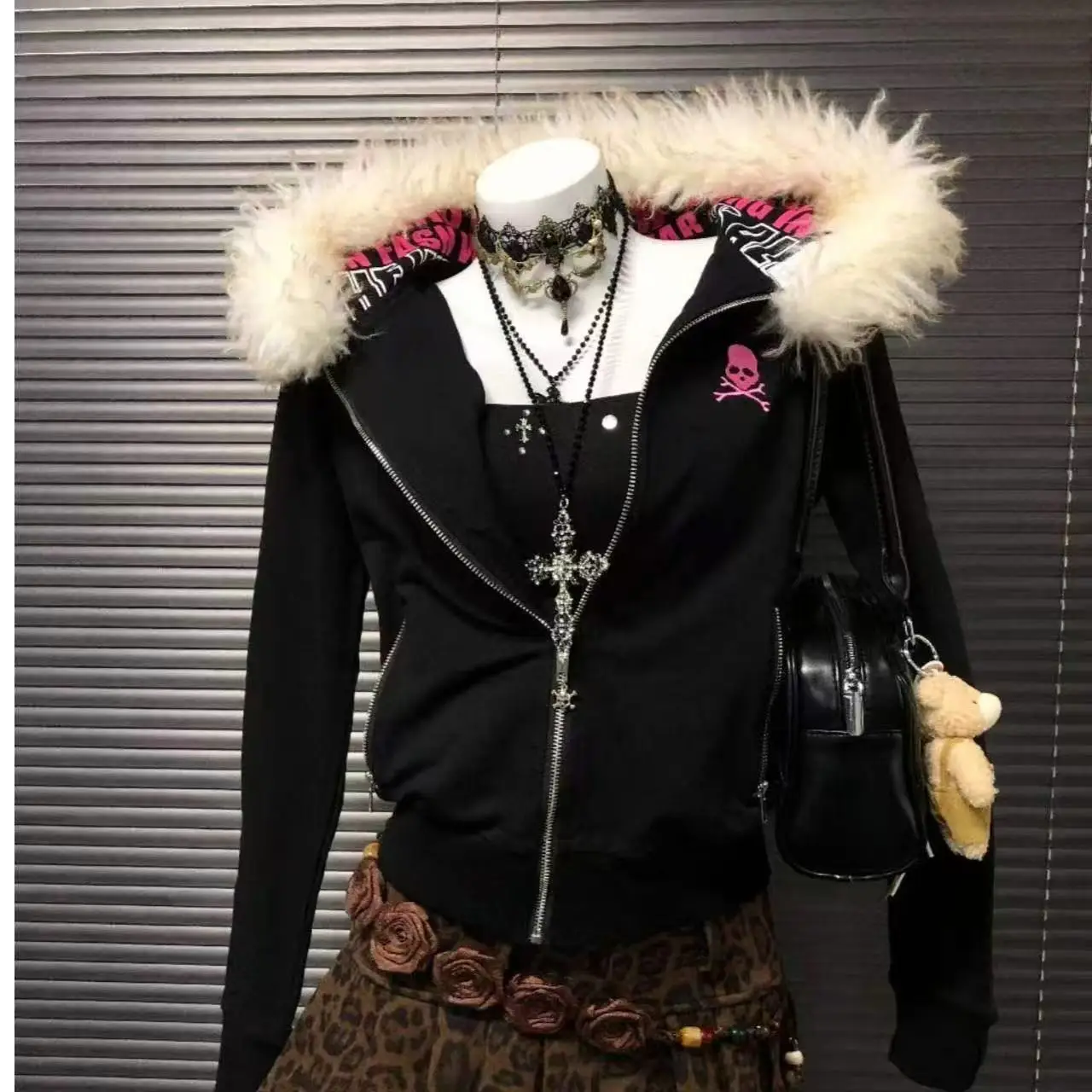 Women Gothic Subculture Skull Embroidery Hooded Coat Winter Japanese Vintage Faux Fur Slim Jacket Grunge Punk Fashion Hoodies