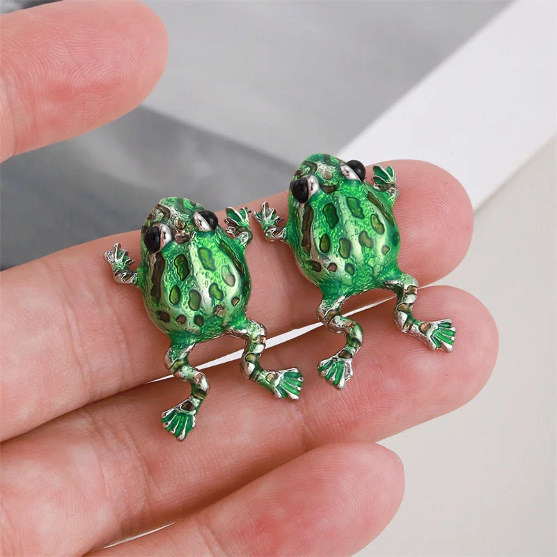 Personality Funny Green Frog Stud Earrings For Women Exaggerated Cute Animal Ear Clip Piercing Ear Aesthetics Y2k Jewelry Gifts