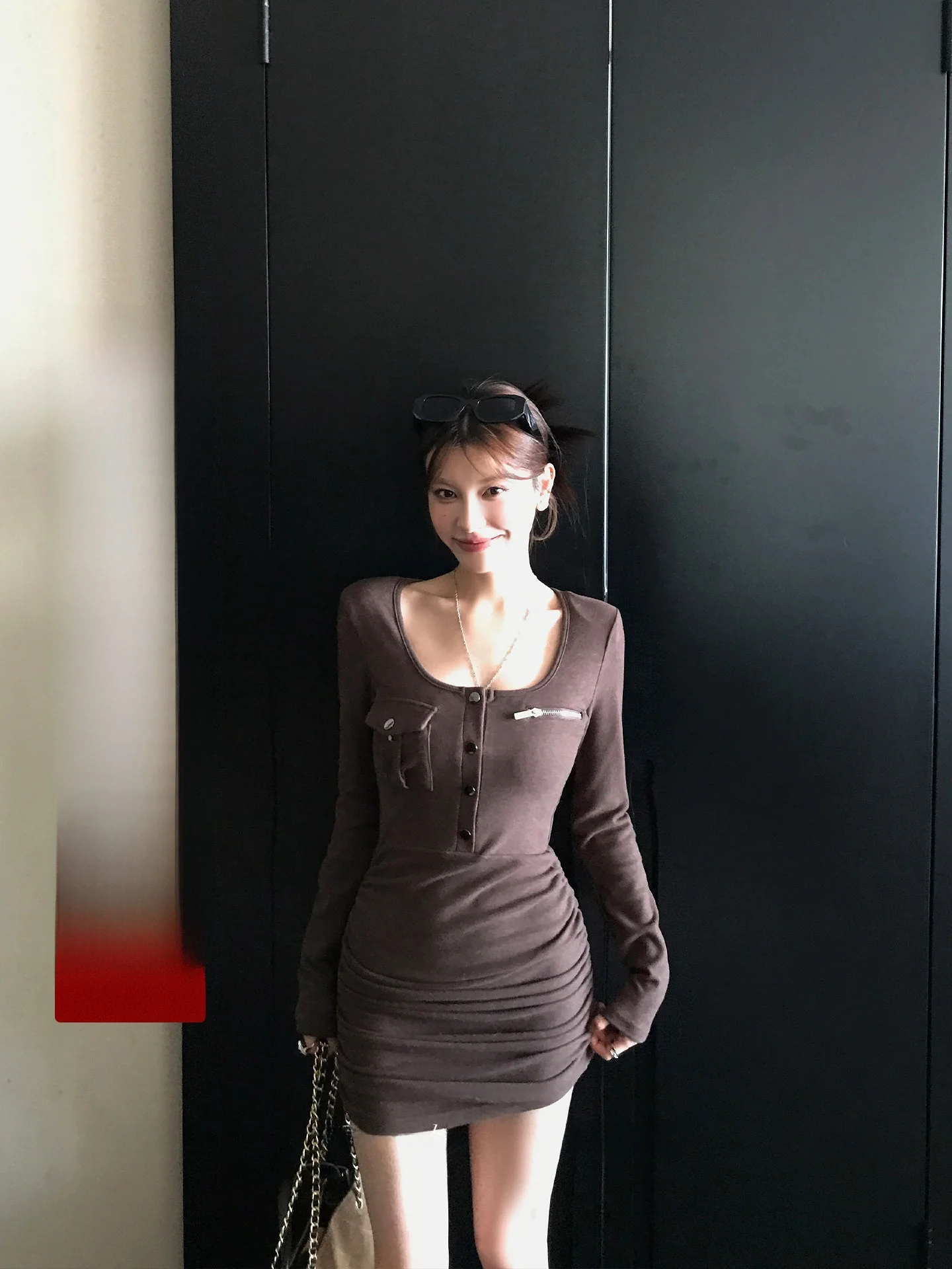 

LIONE Vintage Cocoa Knitted Slimming Dress Brushed Finish Long Sleeve round Neck Single Button Casual X-Shape Dress