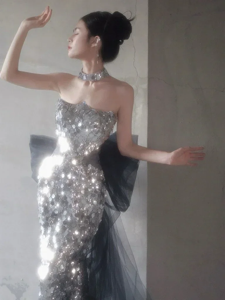 인어 스팽글 연예인 드레스 보트넥 민소매 실버 반짝이 럭셔리 성인식 분리형 활 무도회 이브닝 가운