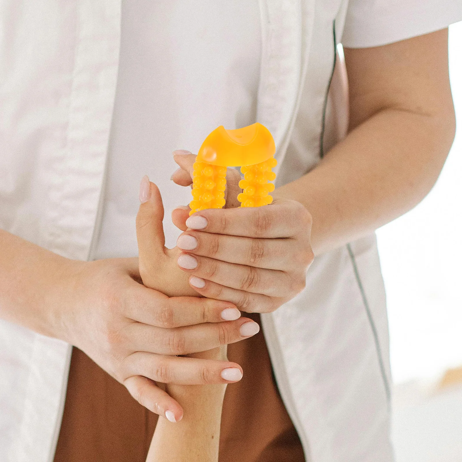 أداة تدليك الأصابع بثلاثة ألوان للتوتر والتعب، جهاز تدليك خشبي محمول مريح ومهدئ