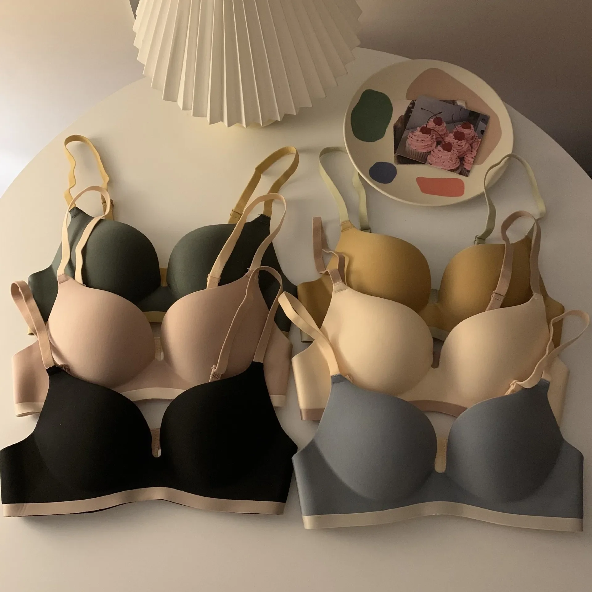 Seamless Contrasting Color Bras for Women Lingerie Push Up Gathering Bralette Smooth Skin Friendly Wireless Underwear Intimates