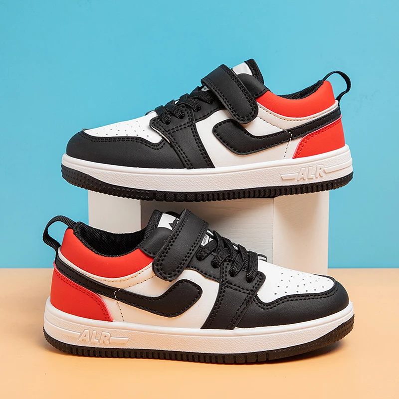 

New autumn and winter children's shoes low-top leather casual board shoes for girls boys and students versatile sports shoes