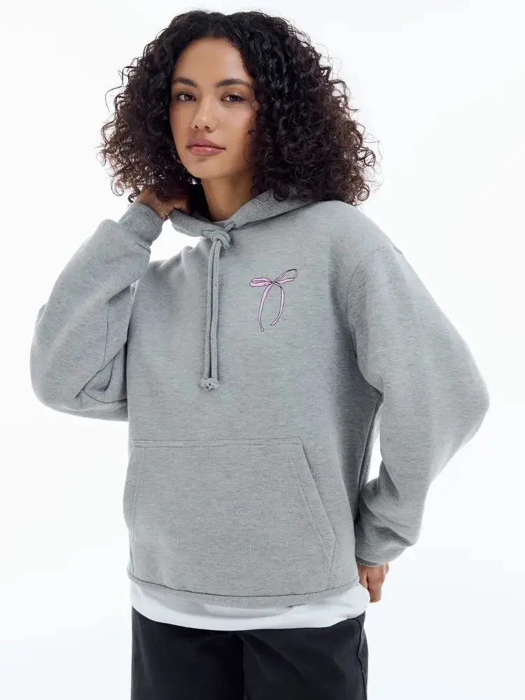 Amerykańska bluza z kapturem w stylu preppy, urocza, z nadrukiem kokardki, szara, zabawna grafika z literami, luźna, oversize, modna jesień, młodzieżowe topy damskie.