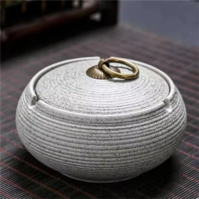 

Black Ceramic Ashtray Retro Creative Frosted Ashtray with Lid Room Office Cafe Desktop Porcelain Ashtray for Boyfriend Gift New
