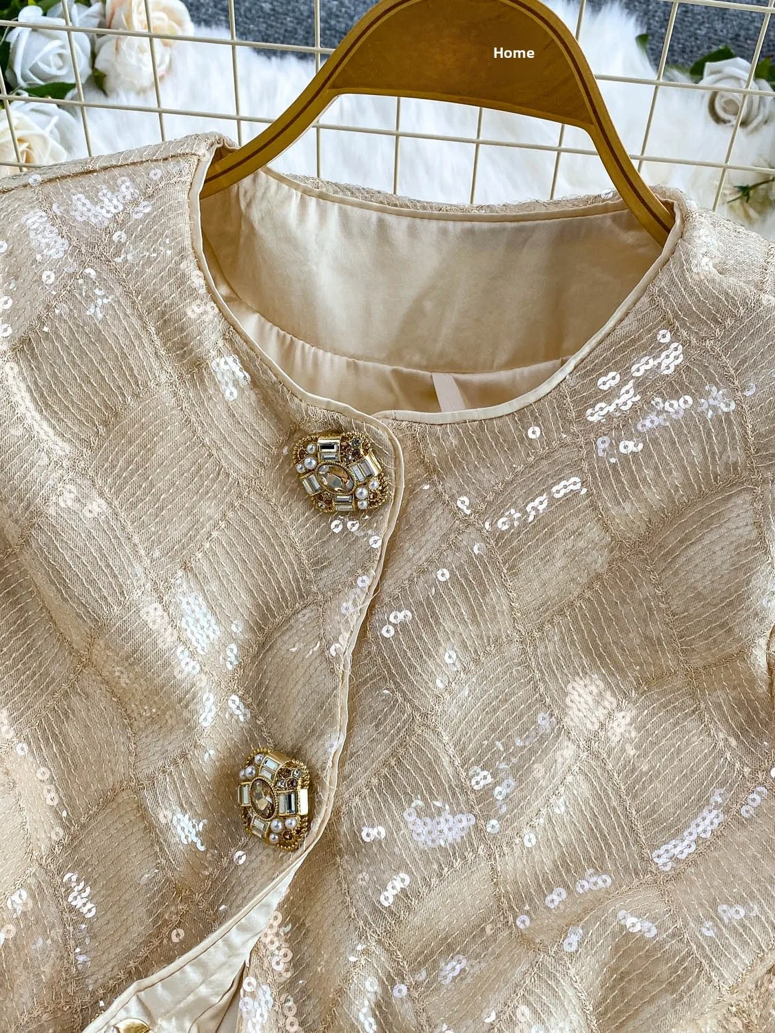   여성용 글리터 패치워크 재킷 독특하고 아름다운 패셔너블한 헤비 엠벨리먼트 메탈 버튼 코트