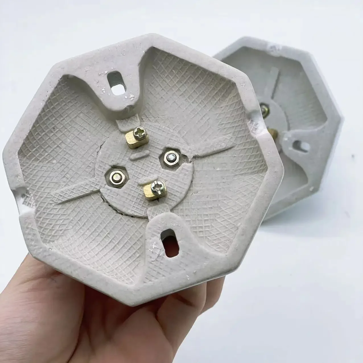 E27 full ceramic octagonal lamp base head screw mouth exposed high temperature resistant ceiling lamp feeding box