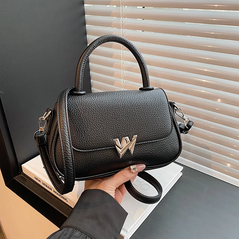 

2025 New Premium Bags for Women - Stylish Crossbody/Shoulder Tote Bag, Handheld Purse with Chain Strap, Versatile