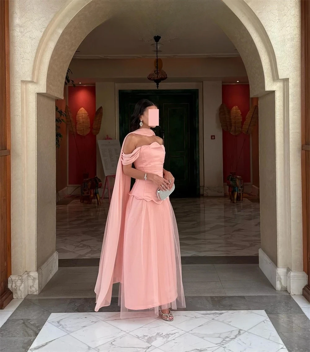 Op maat gemaakte eenvoudige roze tule avondjurk Mode off-the-shoulder homecoming-jurken Zachte sweep trein Jurken voor speciale gelegenheden