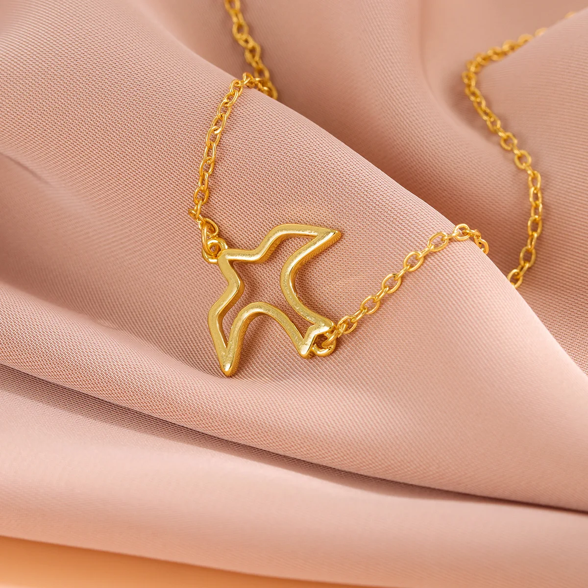 New Fashion Niche Design Swallow 925 Sterling Silver Jewelry Exquisite Hollow Bird Choke Personality Necklaces  XL017