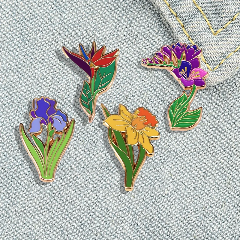 Exquisite Flower Brooch Plant Lover Lapel Pin Badge Women's Shirt Sweater Hat Coat Pin Fashion Accessory Pin Gift for Mom