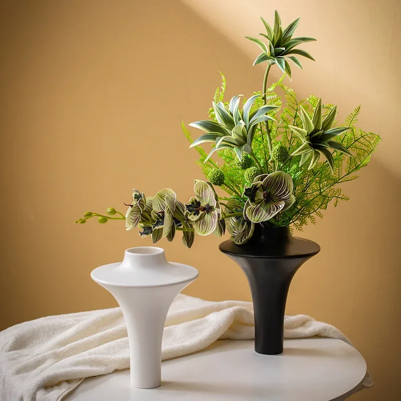 CAPIRON French Cream Ceramic Vase Minimalist Modern Nordic Art Decoration Centerpieces Tabletop Home Console Decor Interior Room