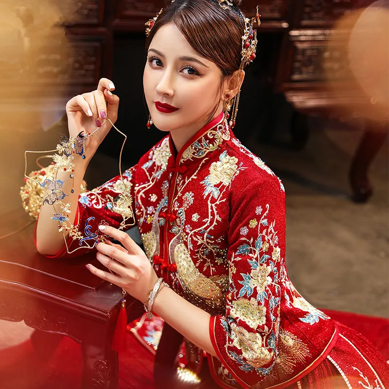 

2023 Wedding Dress Chinese Style Xiuhe Tang Suit Sets Long Cheongsam Bridal Clothing China Women Qipao Bridal Gowns Plus Size