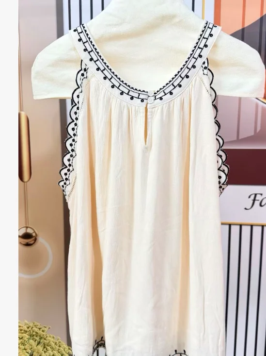 Spring Summer 2026 Ethnic Style Short Embroidered Lace round Neck Hanging Neck Vest Holiday Atmosphere Loose Fit Cotton Blend