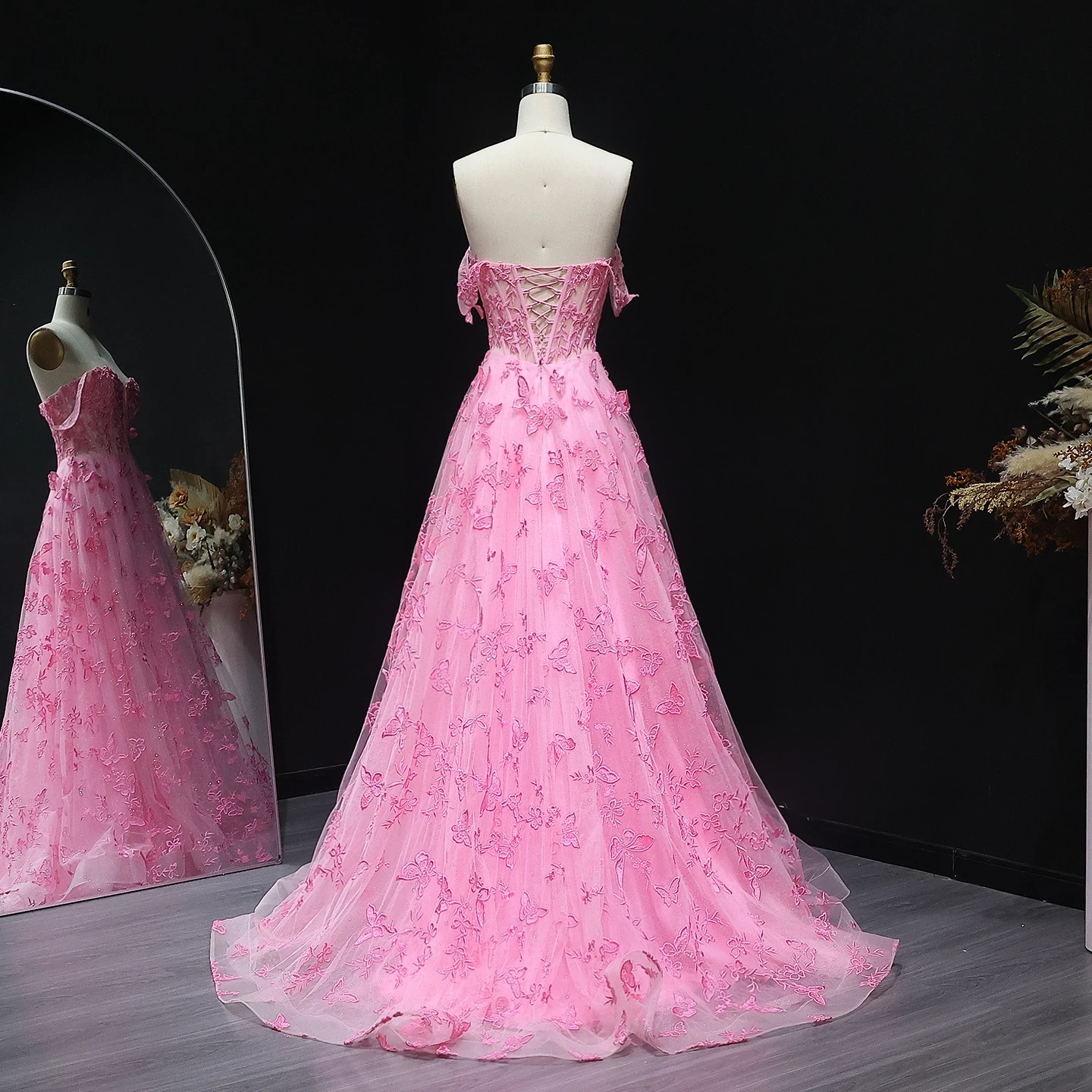 샤론 사이드 우아한 핑크 오프숄더 스트랩리스 A라인 얇은 명주 그물 코르셋, 2025 저녁 생일 가운, SH225 맞춤형