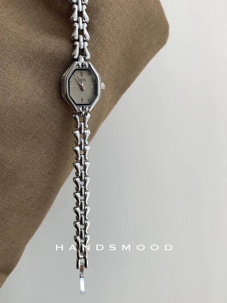 New Women'S WristwatchDelicate StrapSmall Dial, Quartz Watch, Elegant And Stylish, Trendy Women'S Watch, A Great Gift For Women.