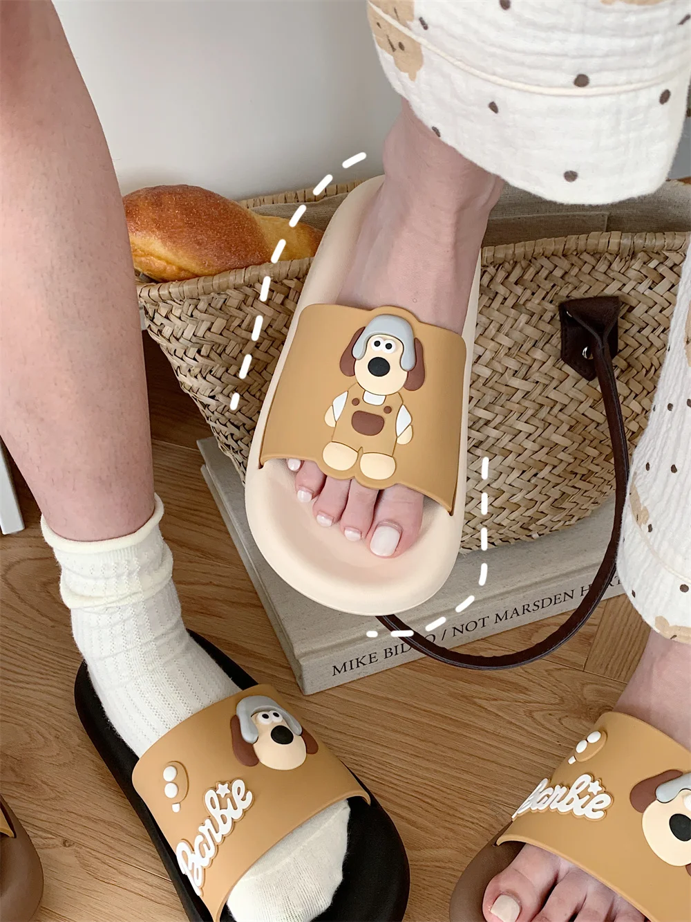 Ins Cute Puppy Dog Flip Flops Home Slipper Women Comfortable And Anti Slip In Summer Man Thick Sole Slipper Beach Sandals