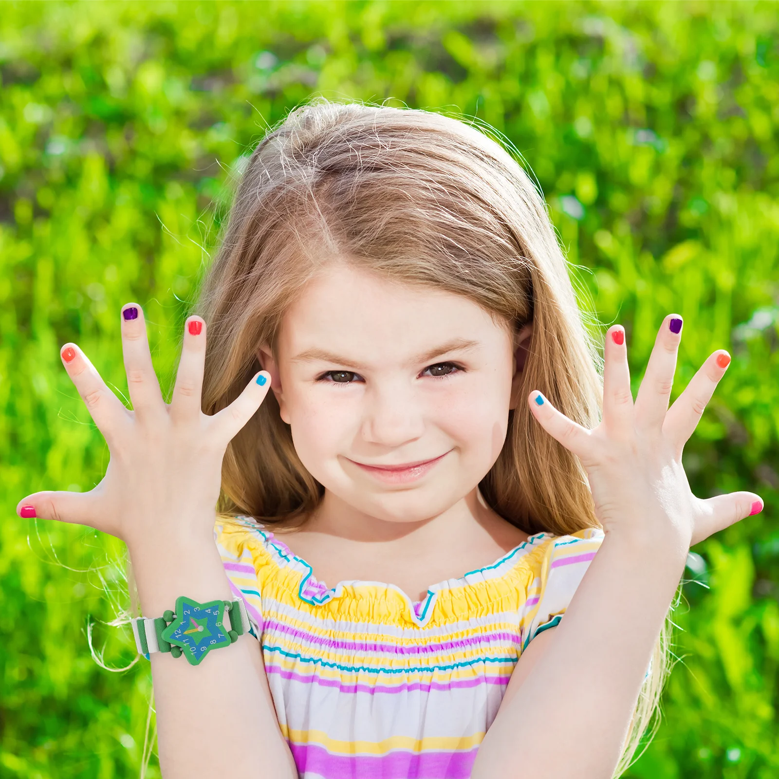 

6Pcs Kids Watch Band Cute Mini Watch Decor for Kids Wood Material Improve Hand Eye Coordination Ideal for Kindergarten Classroom