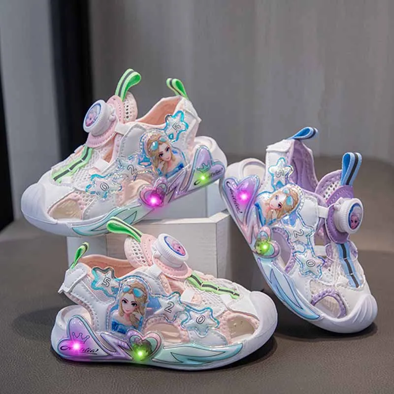 Summer New Girl\'s Cartoon Elsa Princess Sandals with Rotating Button Sports Sandals Led Light Luminescent Protecting Toe Shoes