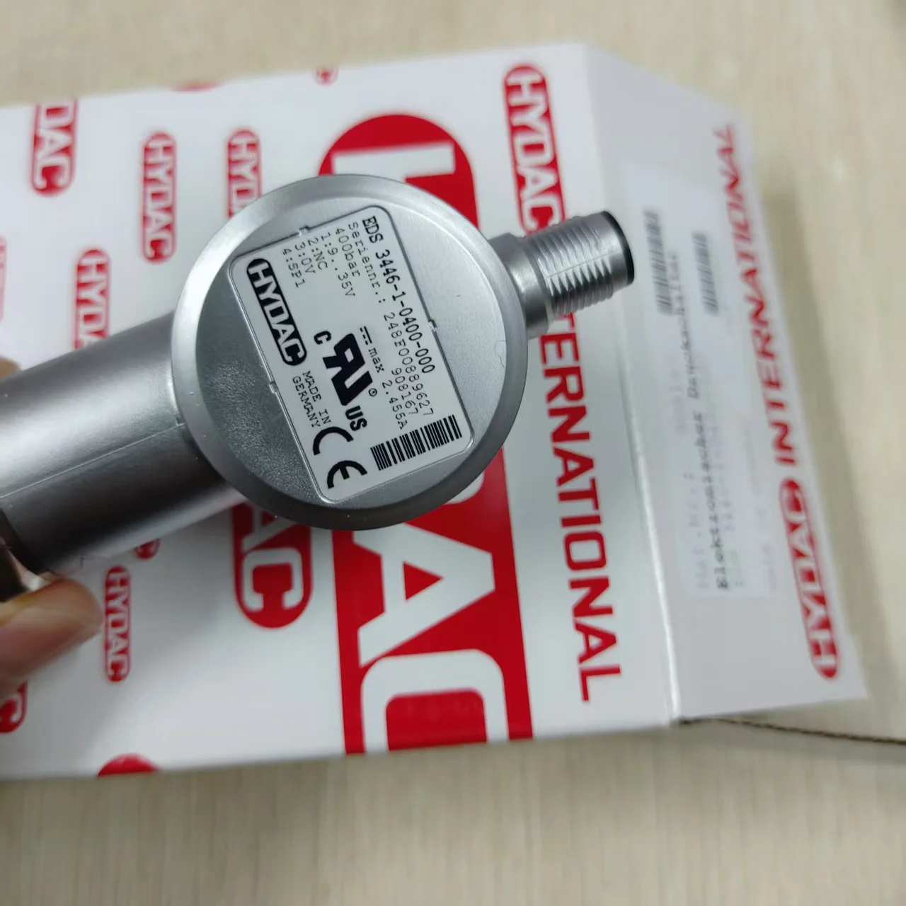 

EDS ETS Pressure Transmitter Sensor ETS 3868-5-000-000 EDS3446-2-0100-000 Pressure Sensor Hydraulic Valve EDS3446-3-0100-000