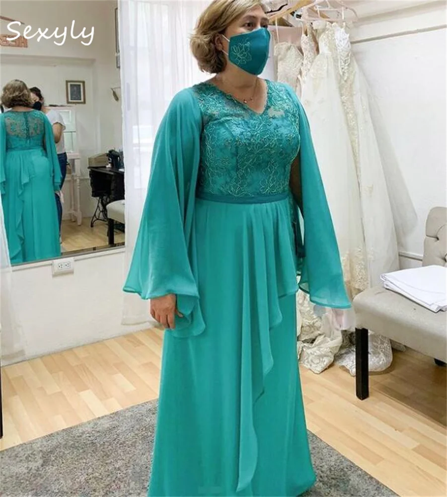 

Plus Size Turquoise Mother Of The Bride Dress Cape Long Sleeve Floor Length Chiffon Wedding Guest Dress 2024 Sexy V Neck Lace