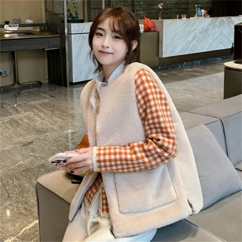 Chaleco de piel de terciopelo de visón a la moda, abrigo para mujer, Otoño Invierno 2025, nueva integración de piel, chaqueta sin mangas, chaleco, prendas de vestir, Top femenino