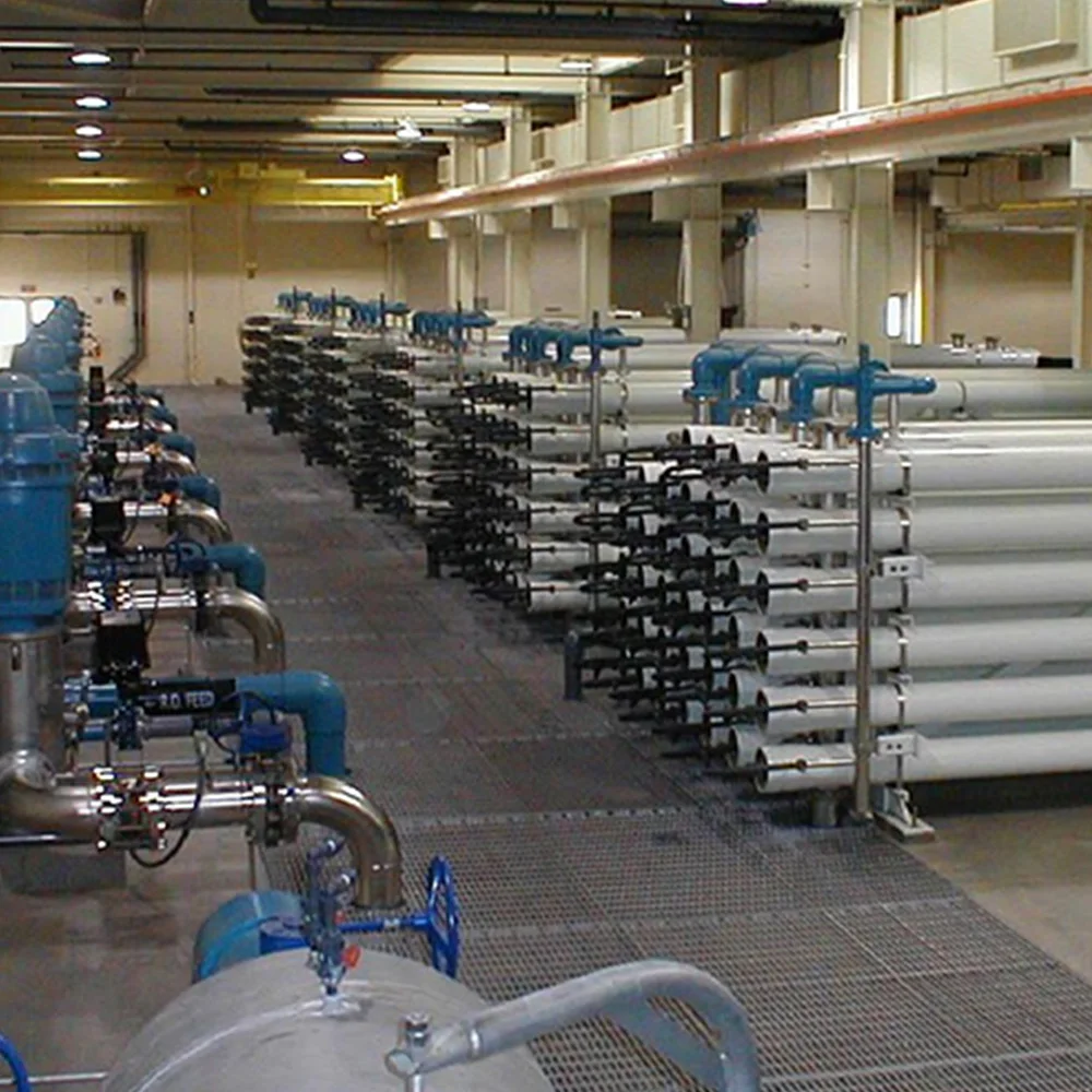 Очистка питьевой воды Обратный осмос Усовершенствованный резервуар для очистки воды Поставщики оборудования для очистки воды