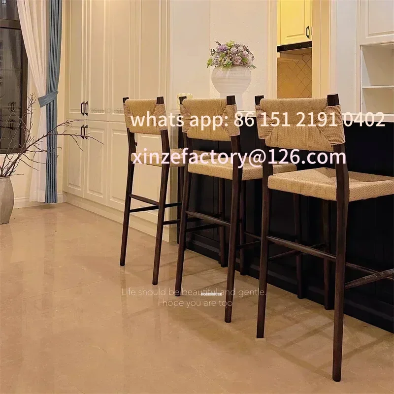 Sedie da bar in legno massello personalizzabili Sedie da bar nordiche Sedie da bar moderne e semplici per la casa Sgabelli da bar alti retrò in rattan D