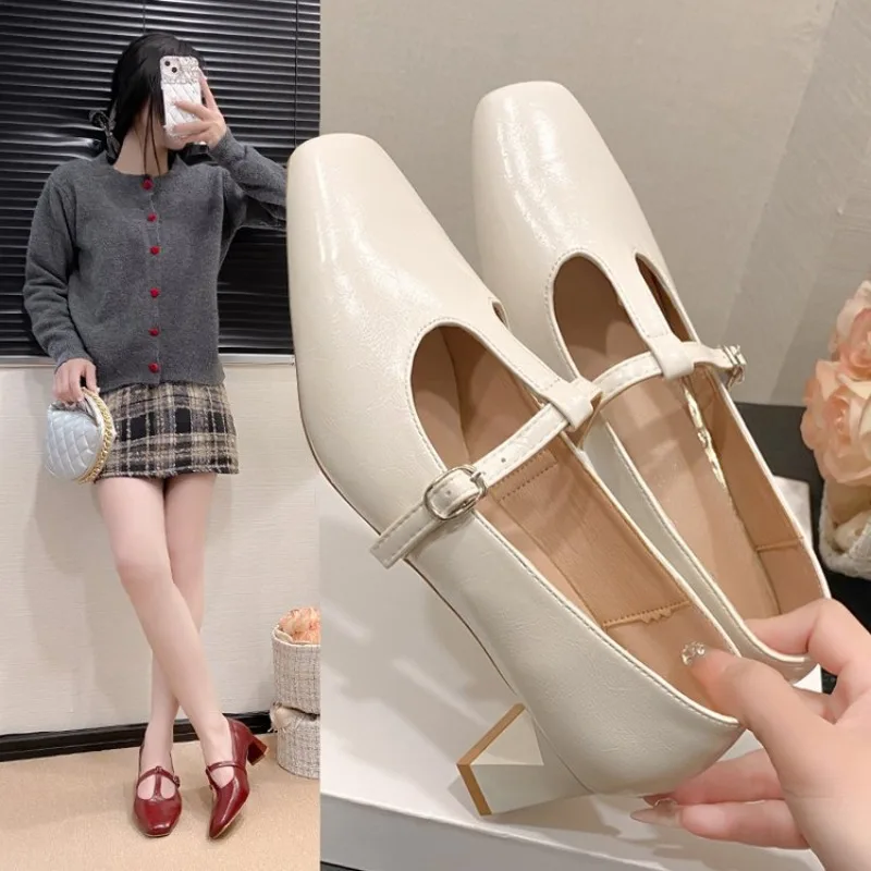 

Pumps Women Patent Leather Square Toe Mary Janes Buckle Straps Sweet Girl Princess Party Shoes Handmade Spring and Fall New 34