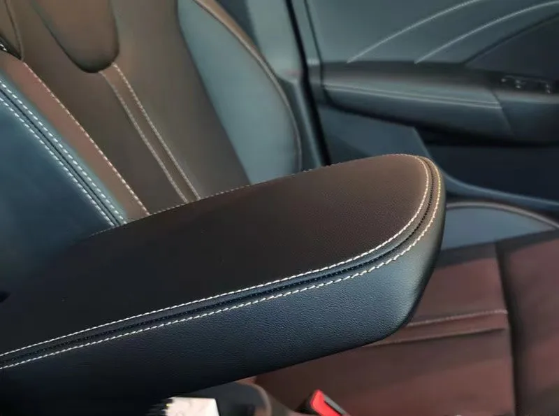 غطاء من جلد الغزال لملحقات فولفو XC40 2018-2023 صندوق مسند ذراع مركزي من الجلد غطاء حماية تعديل ديكور الأكمام