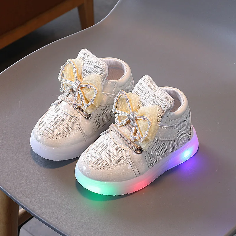 Cute Luminous Girls Sneakers Fashion Rhinestone Bow Kids Sports Board Shoes Anti Slip Breathable Casual Shoes Children LED Shoes