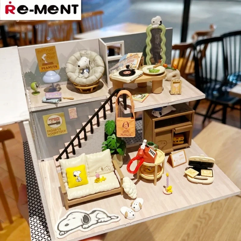 

RE-MENT Comfortable Snoopy Weekend Room Miniature Scene Model Collectible Trendy Blind Box Toys Scene Props Kids Surprise Gifts