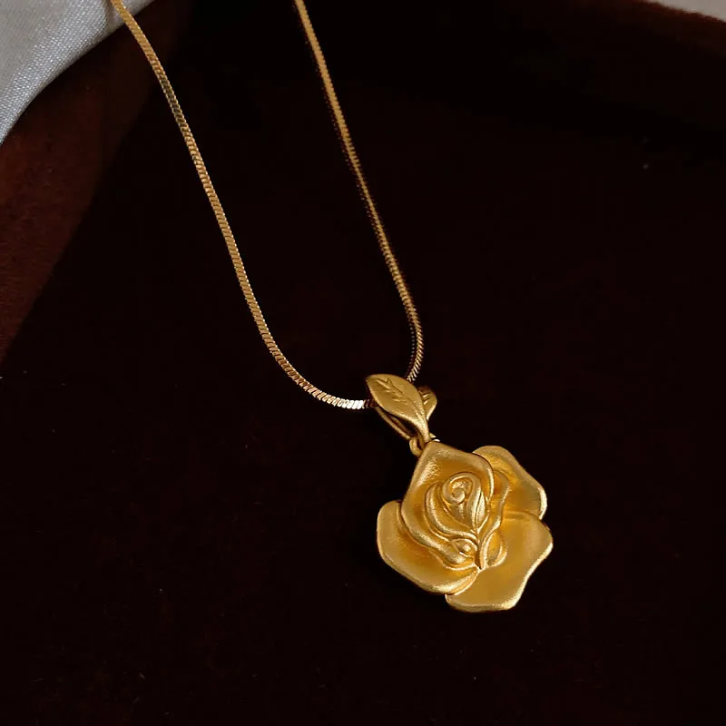 Licht Luxus Matt Gold Farbe Rose Blume Anhänger Halskette Für 2024 frauen Sexy Schlüsselbein Kette Mode Zubehör Schmuck – Detail 12